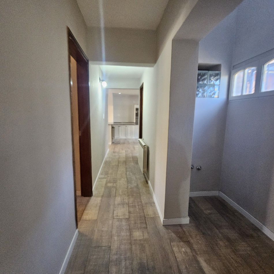 Neuquen Alquiler Casa en dos plantas Jardines del Rey APTO ALQUILER COMERCIAL O VIVIENDA