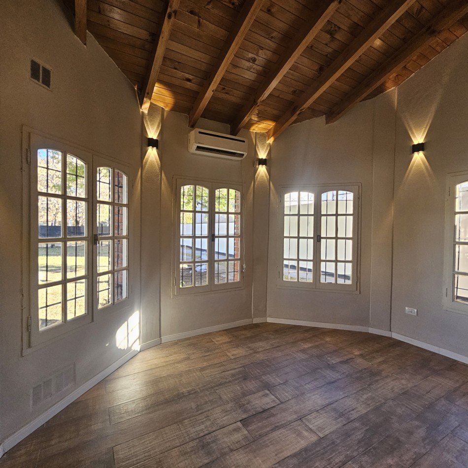 Neuquen Alquiler Casa en dos plantas Jardines del Rey APTO ALQUILER COMERCIAL O VIVIENDA