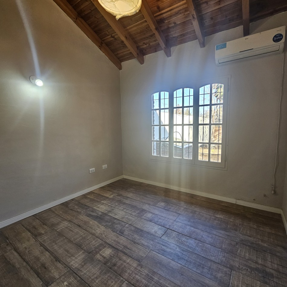 Neuquen Alquiler Casa en dos plantas Jardines del Rey APTO ALQUILER COMERCIAL O VIVIENDA