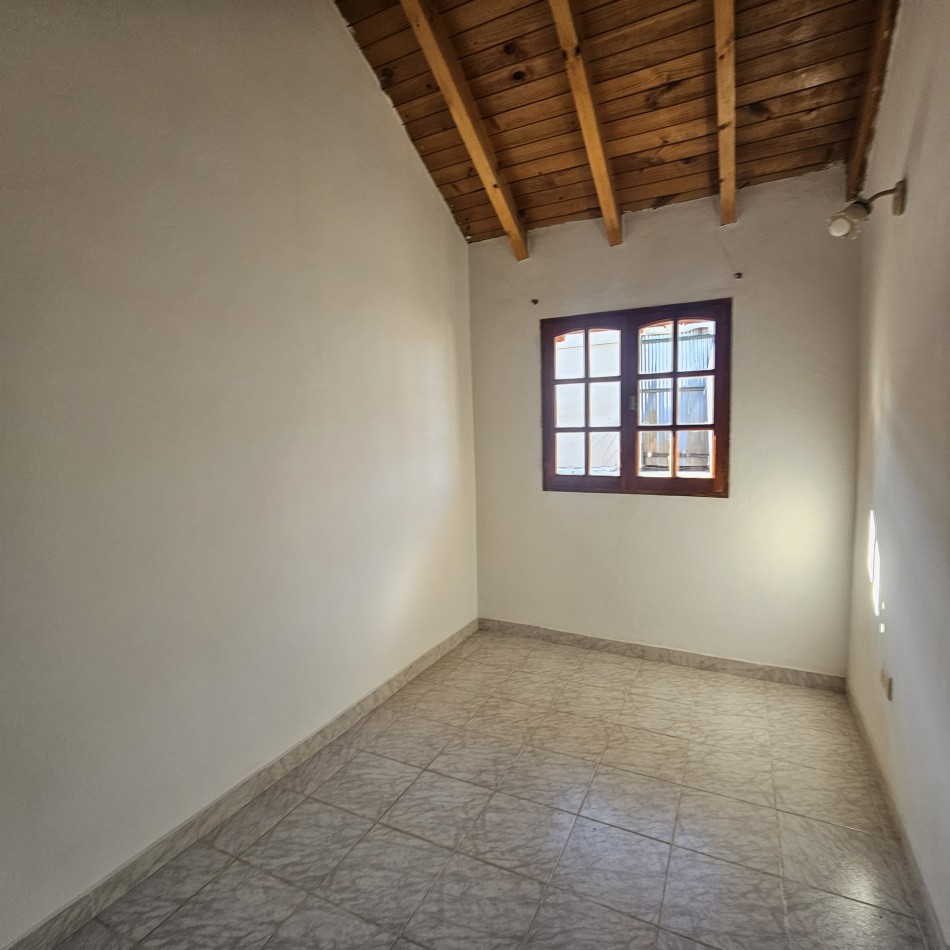 Neuquen Alquiler Casa en dos plantas Jardines del Rey APTO ALQUILER COMERCIAL O VIVIENDA