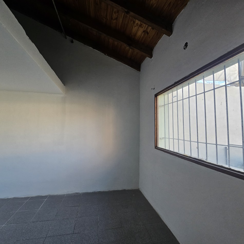 Neuquen Alquiler Casa en dos plantas Jardines del Rey APTO ALQUILER COMERCIAL O VIVIENDA