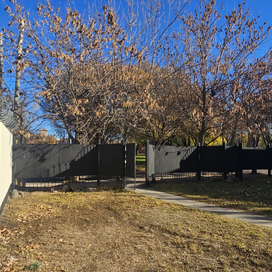 Neuquen Alquiler Casa en dos plantas Jardines del Rey APTO ALQUILER COMERCIAL O VIVIENDA