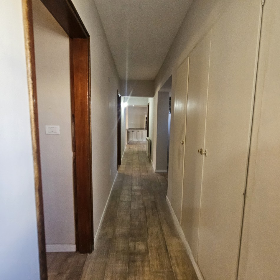 Neuquen Alquiler Casa en dos plantas Jardines del Rey APTO ALQUILER COMERCIAL O VIVIENDA
