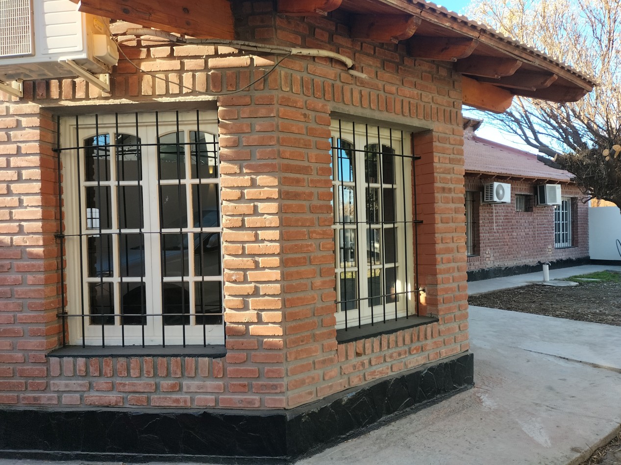 Neuquen Alquiler Casa 4 dormitorios en dos plantas Jardines del Rey
