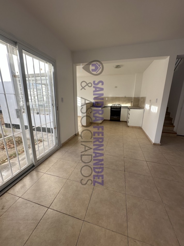 Neuquen Alquiler Duplex 3 dormitorios Zona La Zagala 