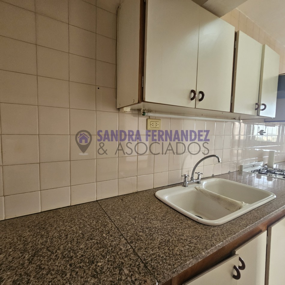 Neuquen Alquiler Departamento 2 dormitorios  Zona Policlinico ADOS/Supermercado La Anonima del alto. 