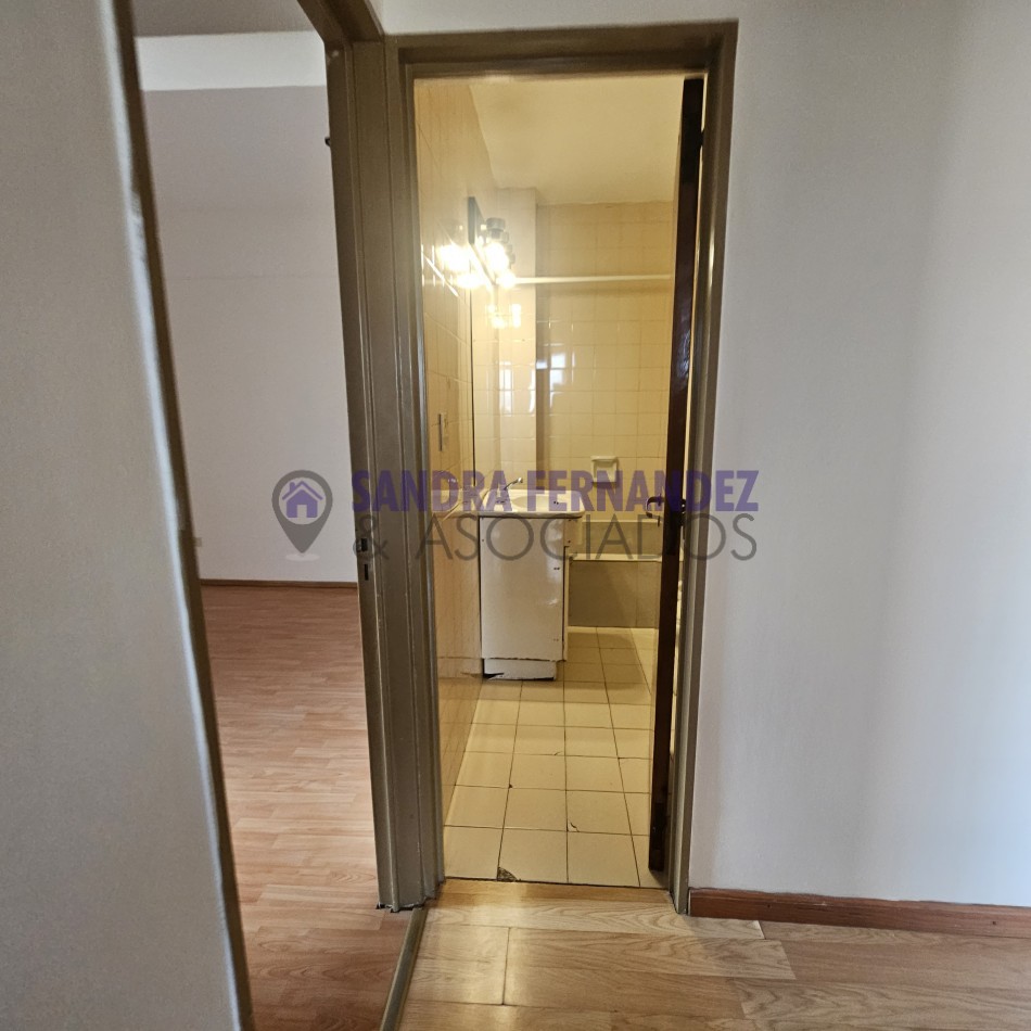 Neuquen Alquiler Departamento 2 dormitorios  Zona Policlinico ADOS/Supermercado La Anonima del alto. 