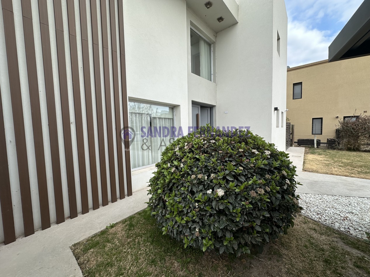 Neuquen Casa en dos plantas Barrio Cerrado Costa Azul 