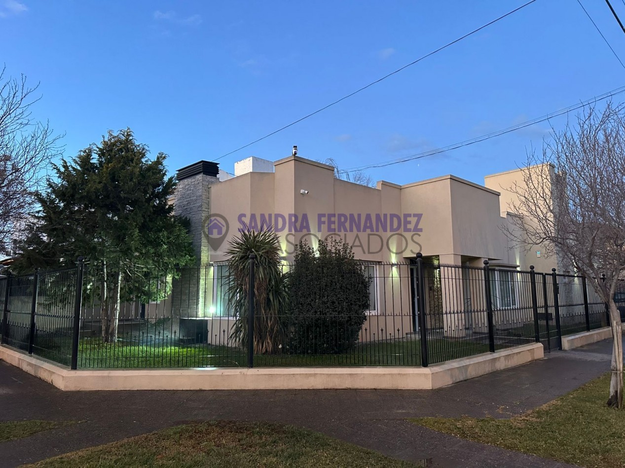 Rio Negro Cipolletti Barrio Flamingo Casa niel gerencial 