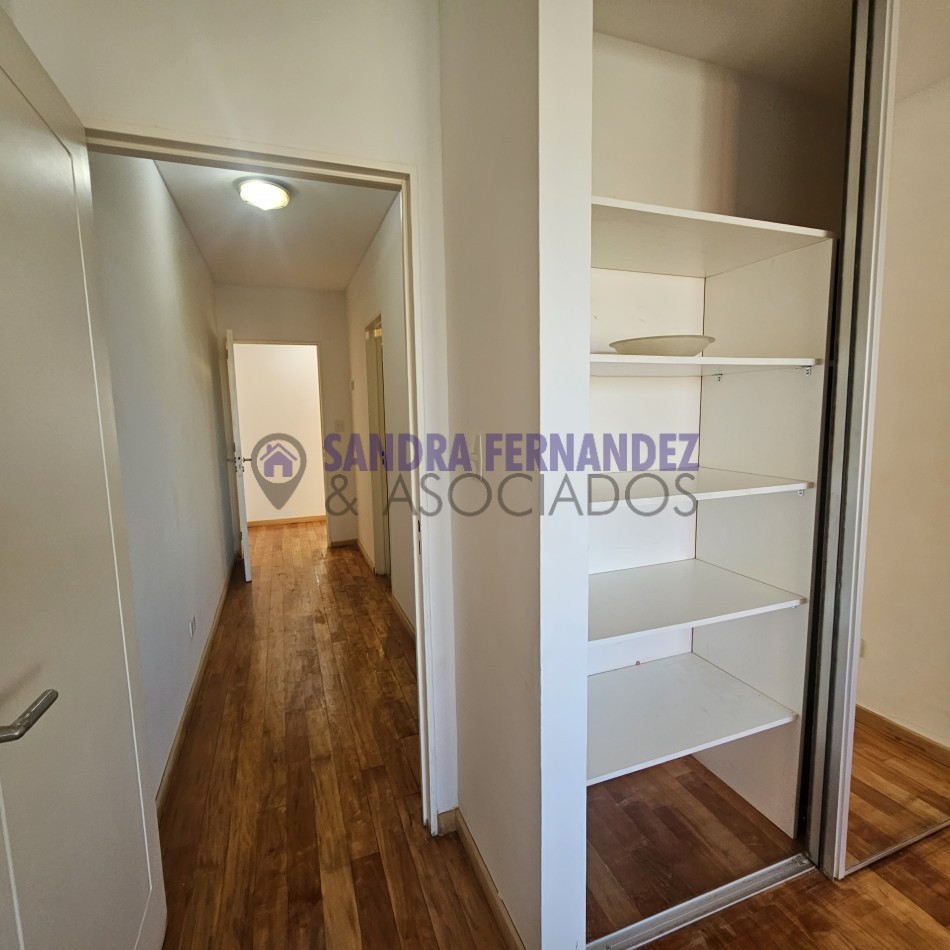 Neuquen. Alquiler Departamento 2 dormitorios (suite) Cochera Baulera