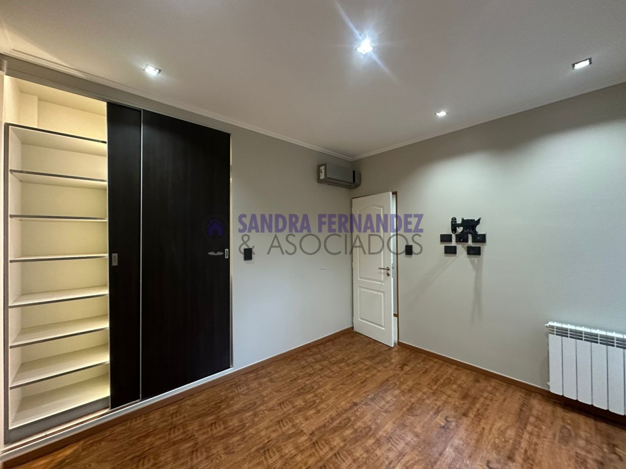 Rio Negro Cipolletti Barrio Flamingo Casa niel gerencial 