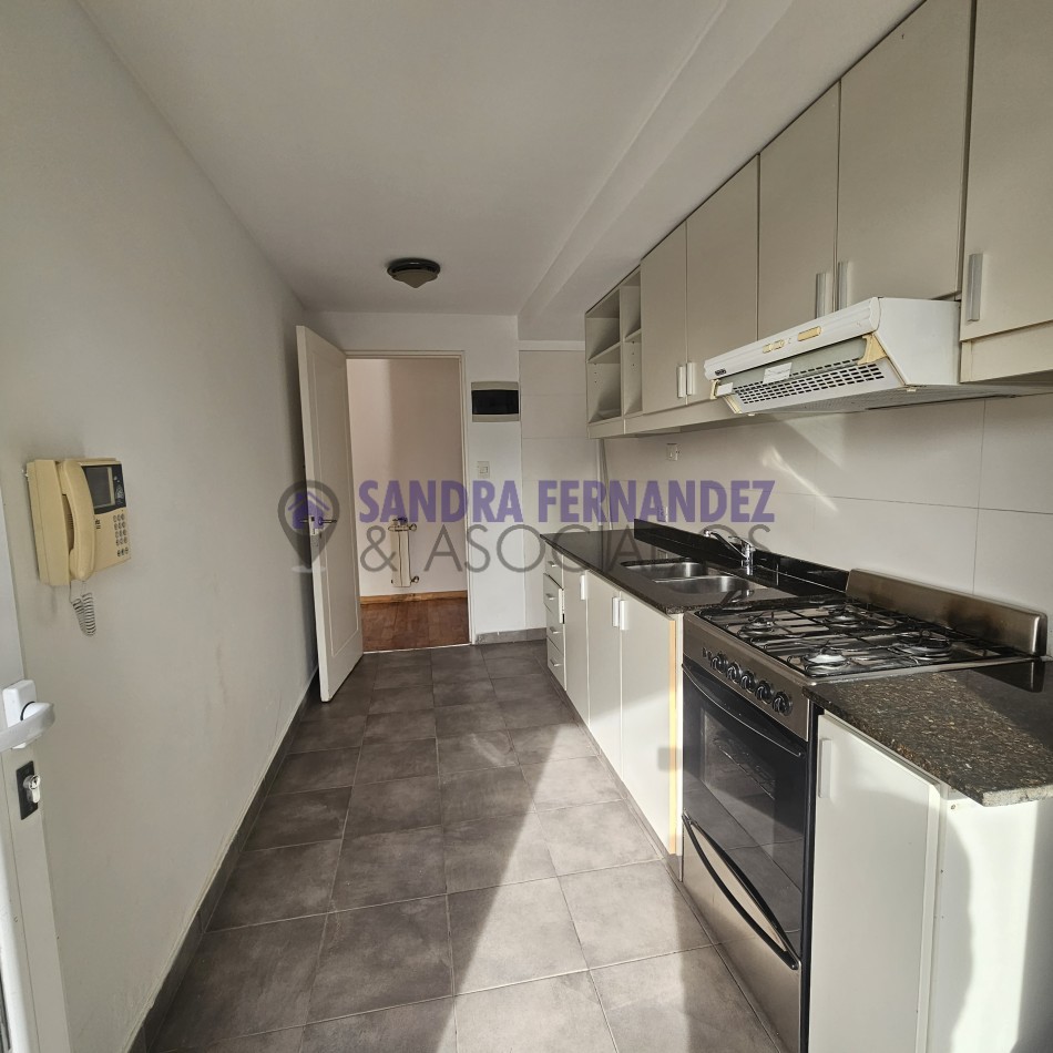 Neuquen. Alquiler Departamento 2 dormitorios (suite) Cochera Baulera