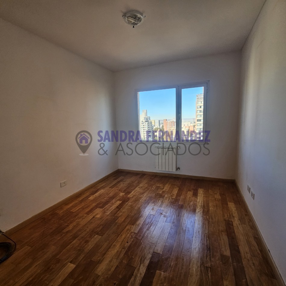 Neuquen. Alquiler Departamento 2 dormitorios (suite) Cochera Baulera