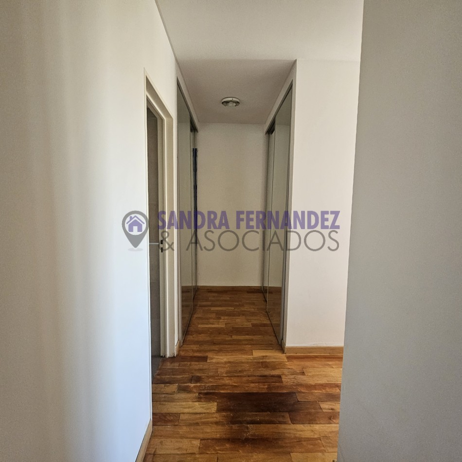 Neuquen. Alquiler Departamento 2 dormitorios (suite) Cochera Baulera