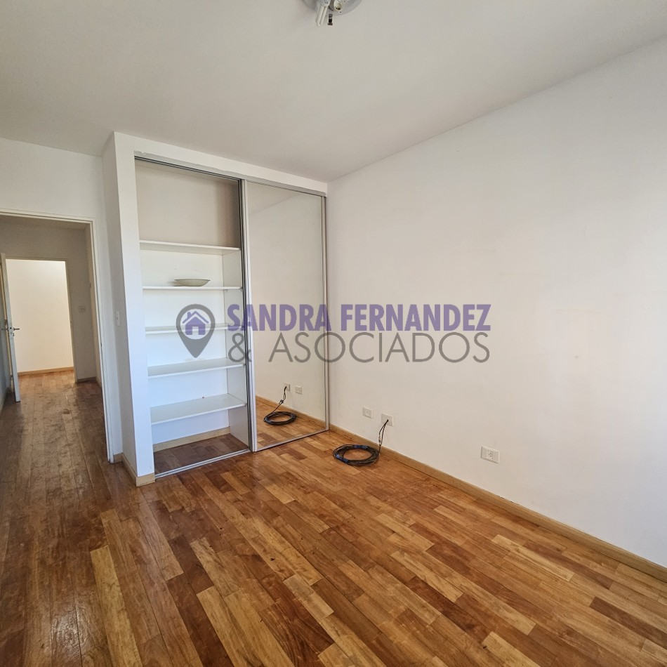 Neuquen. Alquiler Departamento 2 dormitorios (suite) Cochera Baulera