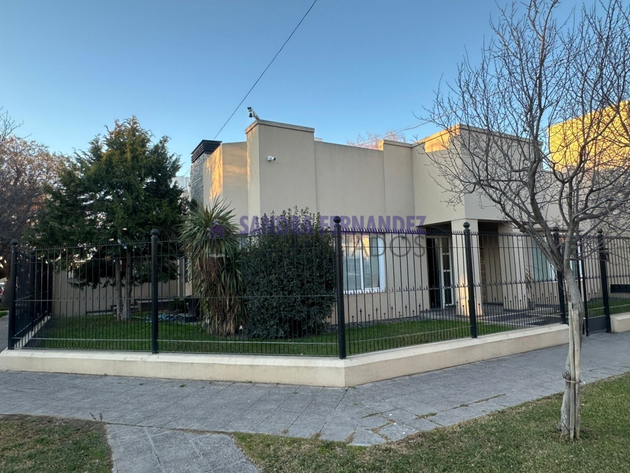 Rio Negro Cipolletti Barrio Flamingo Casa niel gerencial 