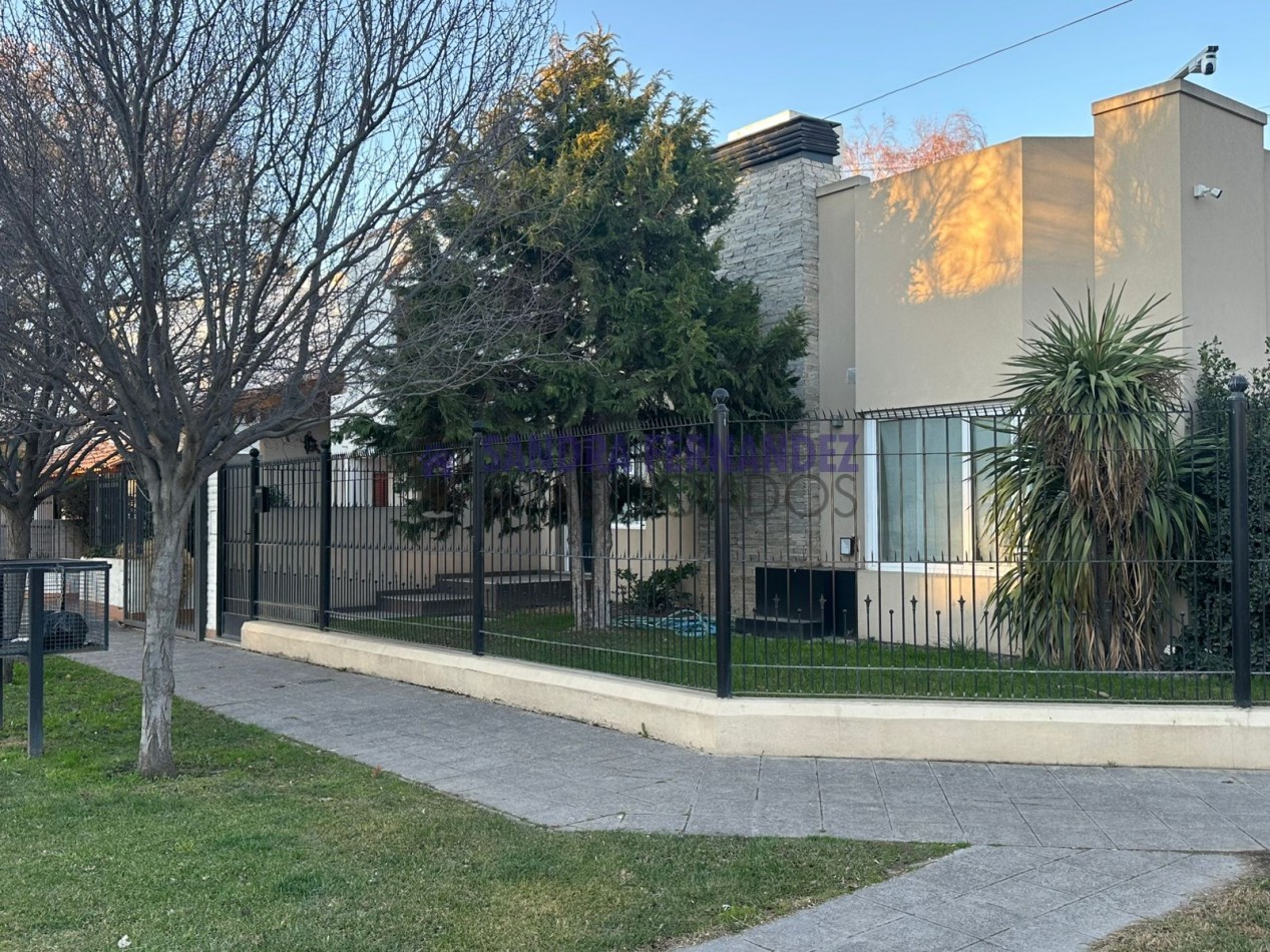 Rio Negro Cipolletti Barrio Flamingo Casa niel gerencial 