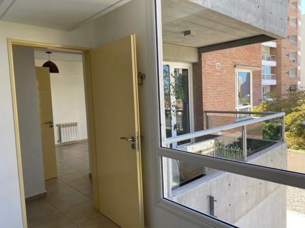 Neuquen. Alquiler. Amplio Departamento 1 dormitorio. Zona alto. Zona Alto Comahue Shopping