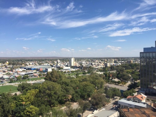 Neuquen. Alquiler. Monoambiente zona Bancaria, totalmente equipado