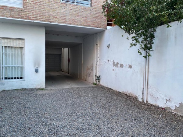 Neuquen. Alquiler Departamento 1 dormitorio. Cochera. zona Hipermercado La Anónima