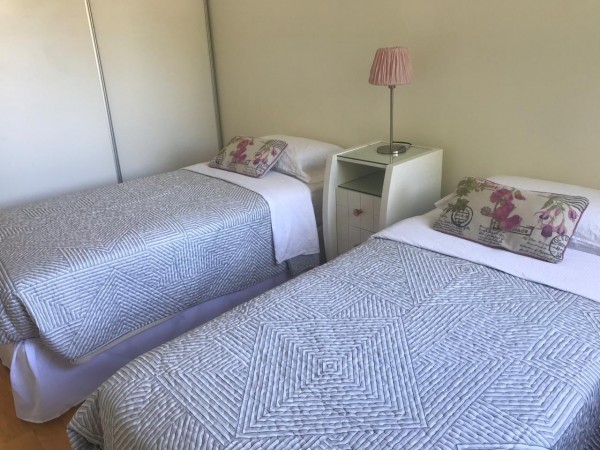 Neuquen. Alquiler. Departamento amoblado de 2 dormitorios en suite