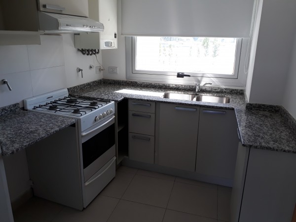 Neuquen, Venta, Departamento de 2 dormitorios (1 en suite) Cochera Paseo de la Costa Ribera Urbana