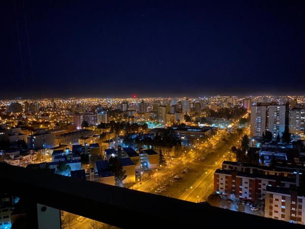 Neuquen. Alquiler Semi Piso Nivel gerencial Edificio Hotel Hilton