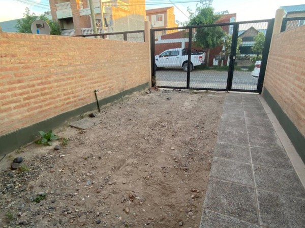 Neuquen. Alquiler. Duplex 2 dormitorios Barrio Huilliches