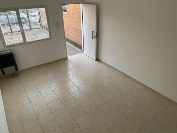 Neuquen. Alquiler. Duplex 2 dormitorios Barrio Huilliches