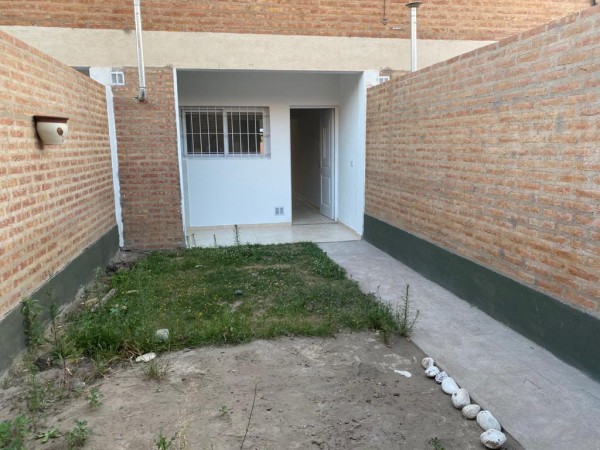 Neuquen. Alquiler. Duplex 2 dormitorios Barrio Huilliches