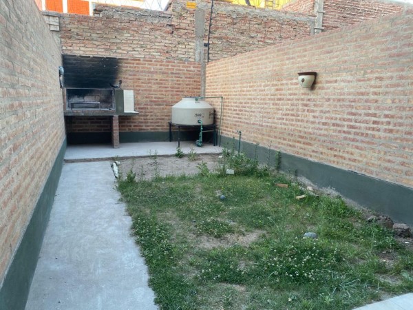 Neuquen. Alquiler. Duplex 2 dormitorios Barrio Huilliches