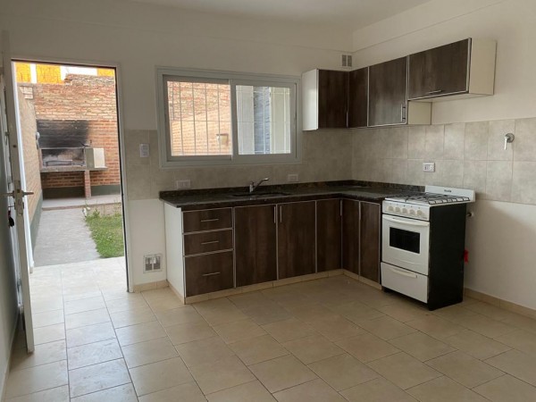 Neuquen. Alquiler. Duplex 2 dormitorios Barrio Huilliches