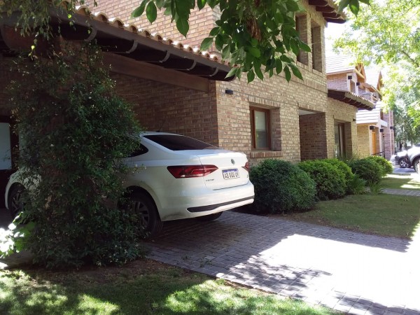 Neuquen. Alquiler. Casa Barrio Cerrado Rincón Club de Campo