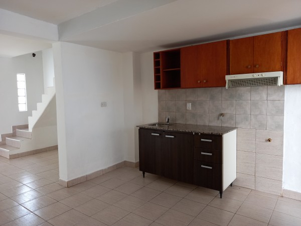 Neuquen. Alquiler. Duplex 2 dormitorios Barrio 14 de Octubre