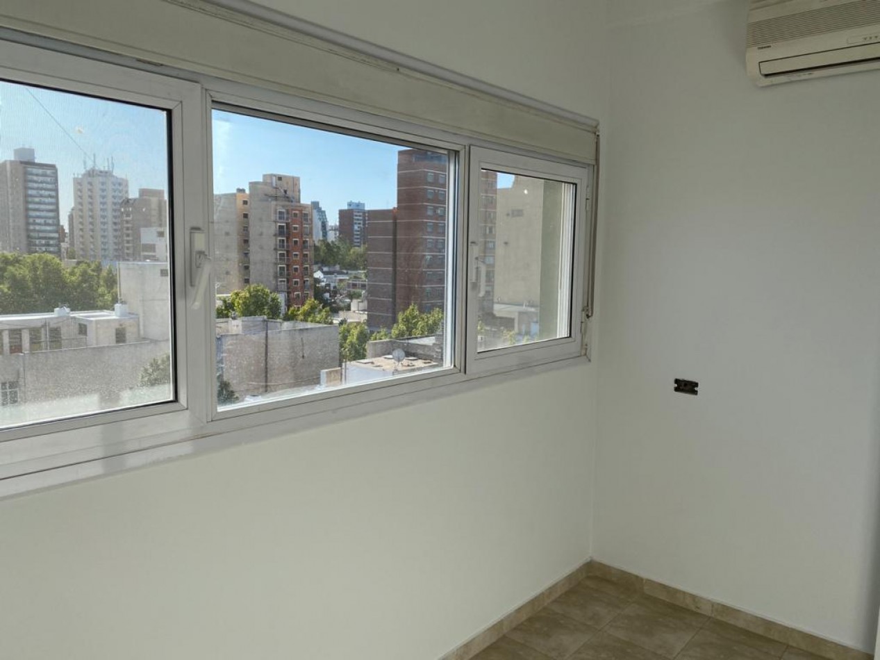 Neuquen Alquiler Departamento 2 dormitorios con vista a plaza. Zona Policlinico Neuquen. Cochera