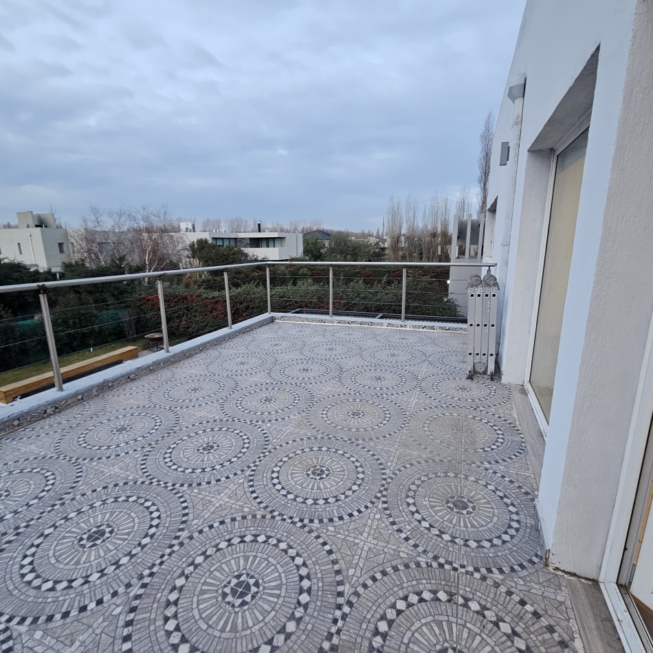 Neuquen Alquiler Casa Nivel gerencial en dos plantas Barrio Cerrado Sauces del Limay