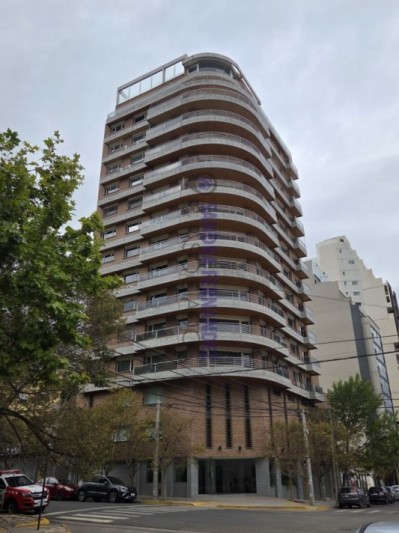 Neuquen Alquiler Piso Nivel Gerencial amoblado con cochera