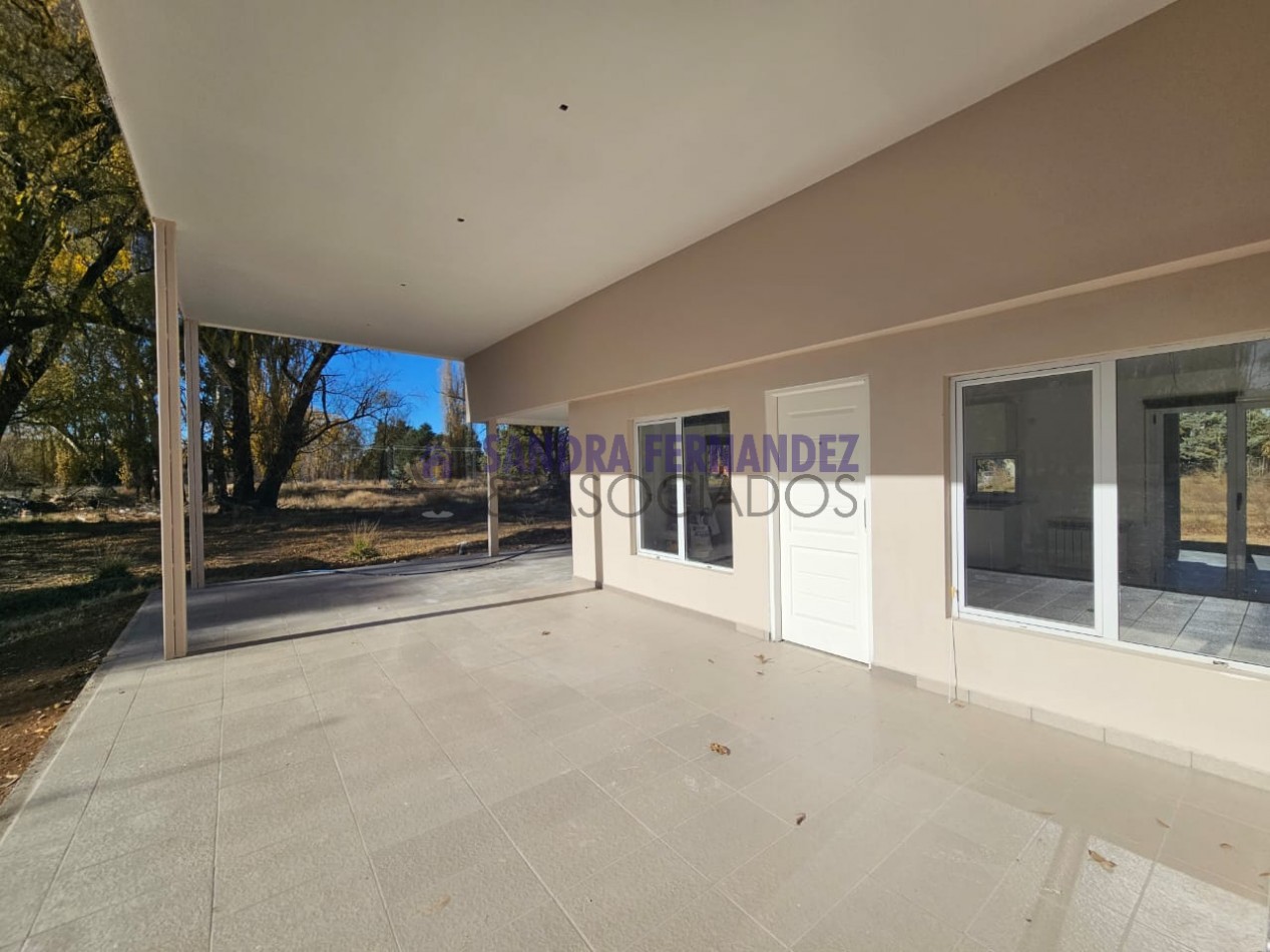 Neuquen. Alquiler Casa 2 dormitorios en Predio