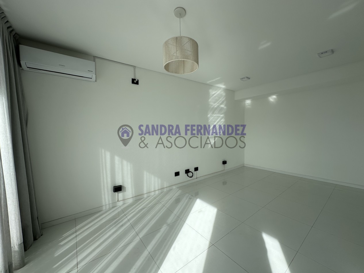 Neuquen Alquiler Departamento 1 dormitorio con terraza. Cochera Centro ciudad de Neuquen