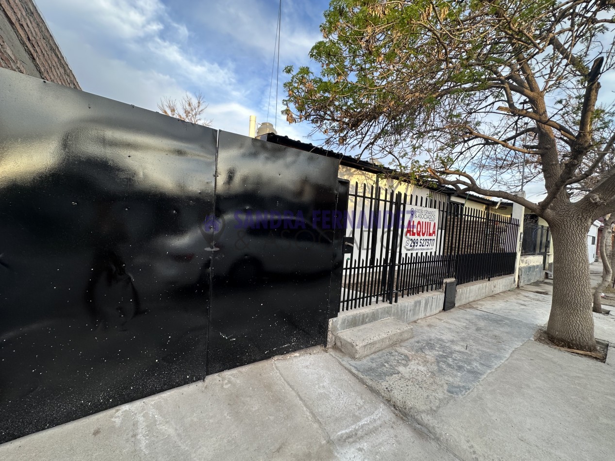 Neuquen Alquiler Casa 2 dormitorios en Barrio Limay