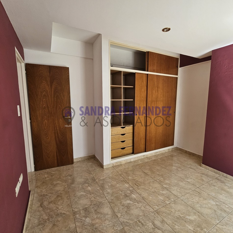 Neuquen Alquiler Departamento amplio 1 dormitorio con  terraza. Zona UNIVERSIDAD DEL COMAHUE-COTO-ALTO-COMAHUE SHOPPING- FARMACIA DEL PUEBLO