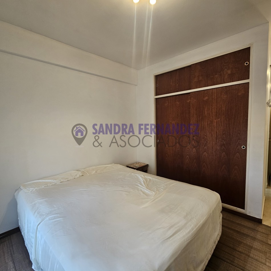 Neuquen. Alquiler Departamento 1 dormitorio en suite, amoblado con cochera cubierta.