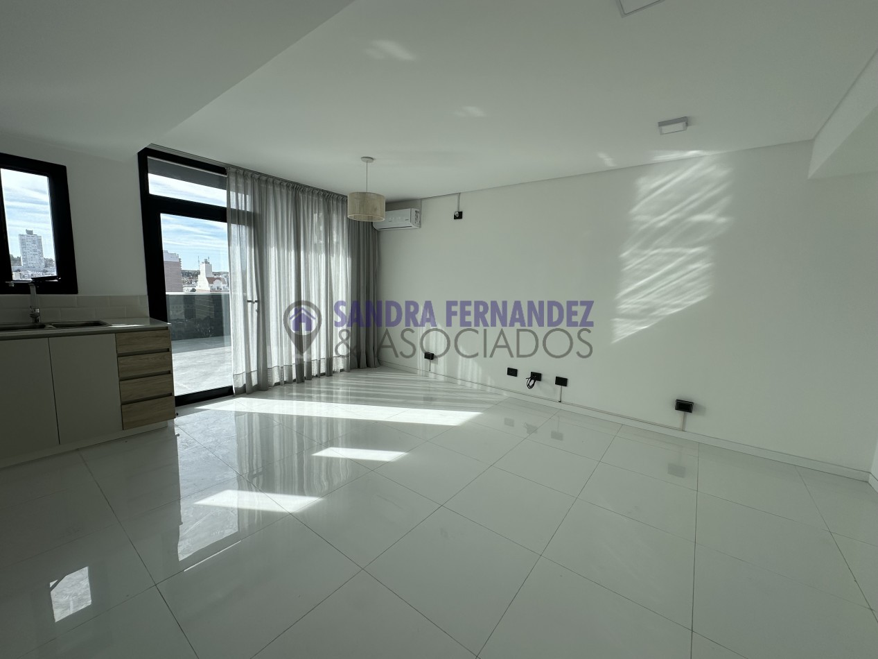 Neuquen Alquiler Departamento 1 dormitorio con terraza. Cochera Centro ciudad de Neuquen