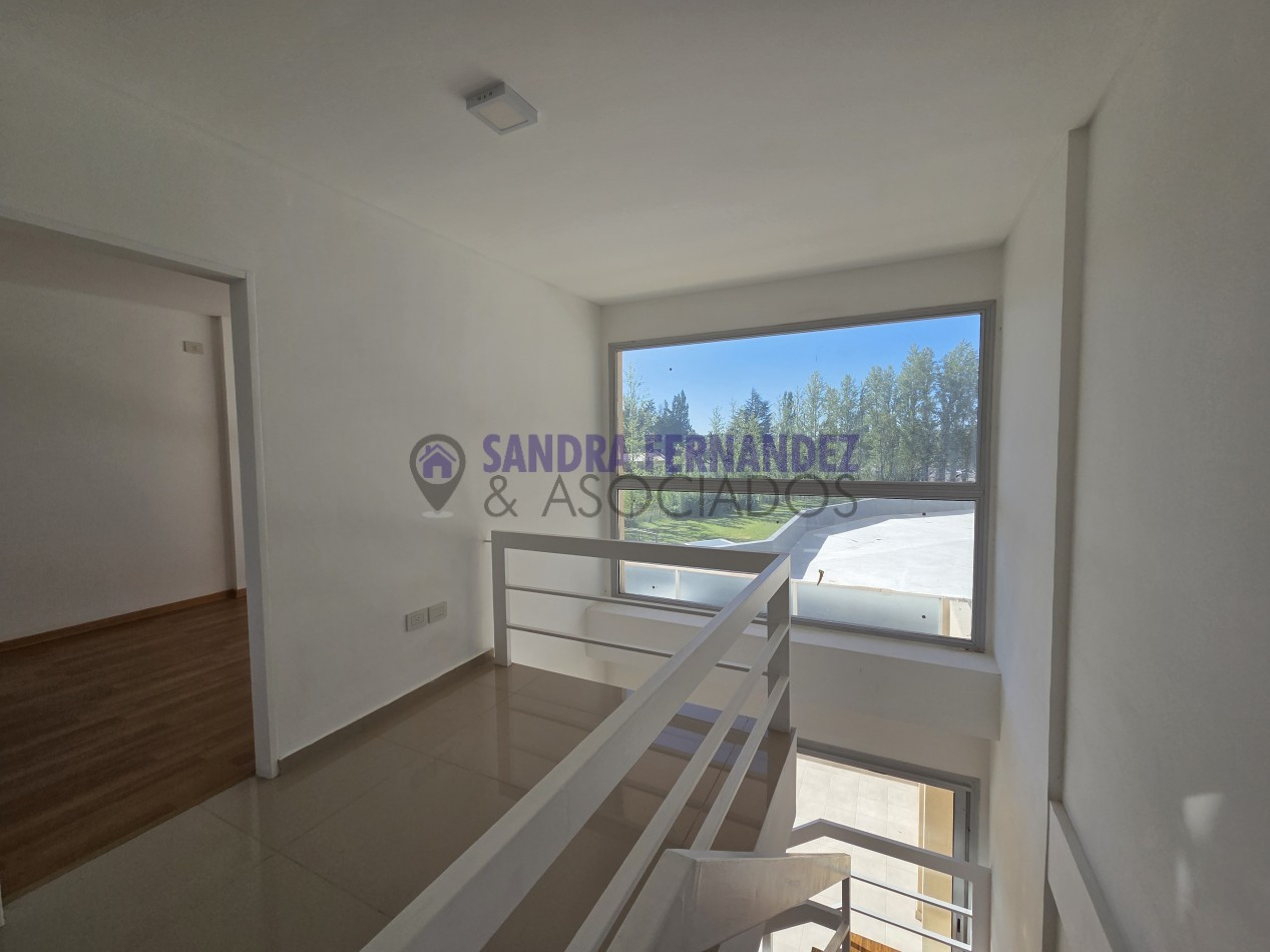 Rio Negro Cipolletti Venta A ESTRENAR Departamento en duplex 2 dormitorios cochera externa