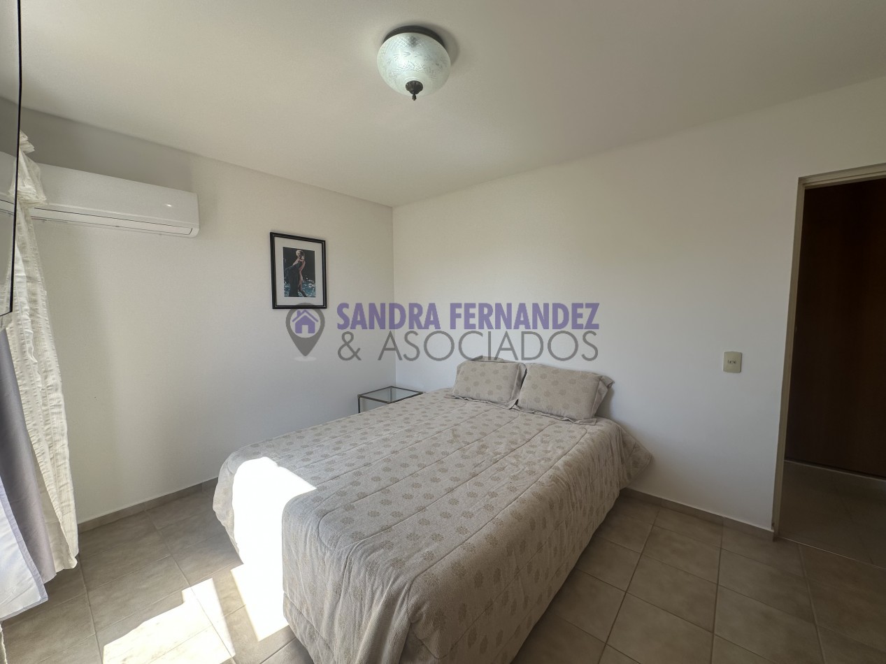 Neuquen. Alquiler. Departamento 2 dormitorios amoblado. Cochera. Barrio Santa Genoveva