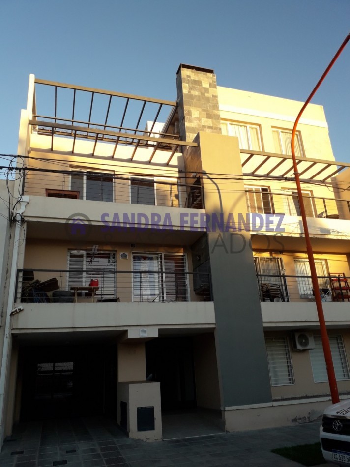 Rio Negro, Cipolletti, Monoambiente amplio. Barrio Arevalo