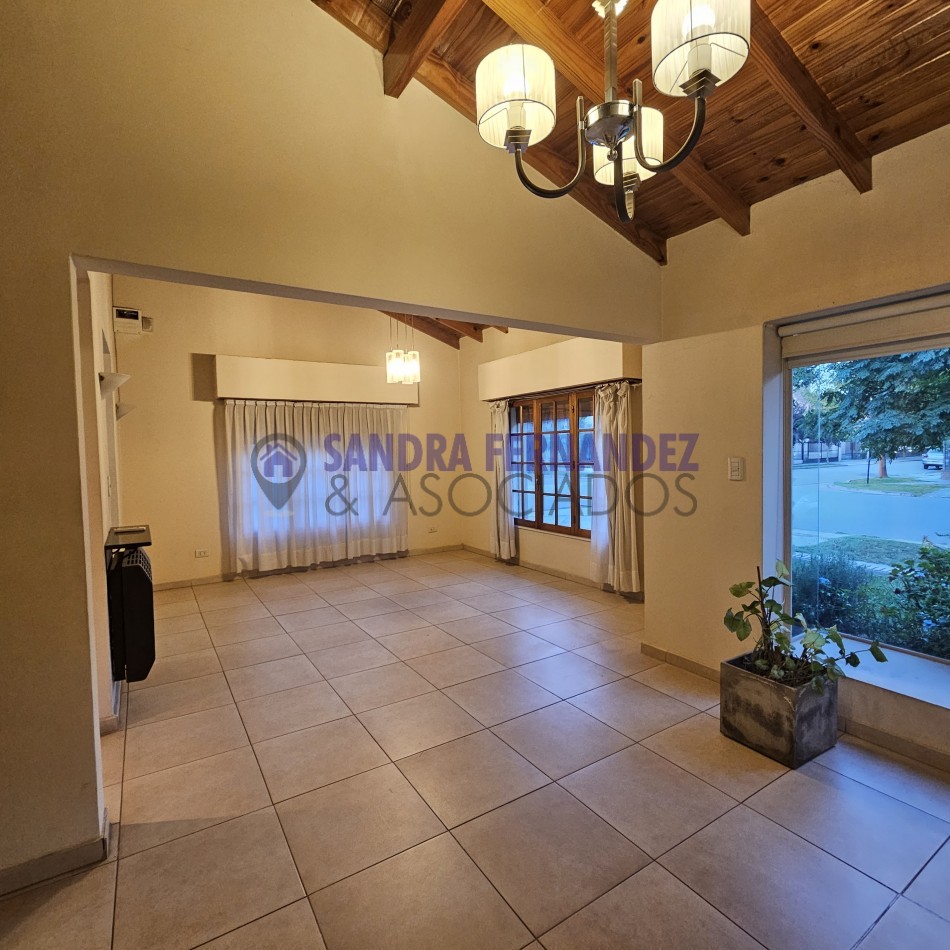 Rio Negro. Cipolletti. Venta. Casa en planta baja 3 dormitorios (suite) 