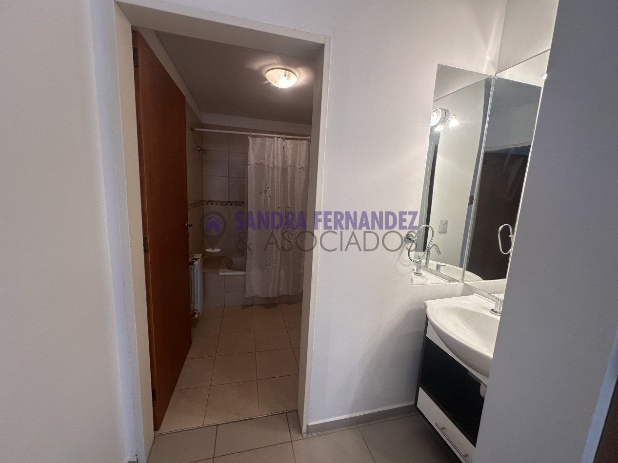 Neuquen. Alquiler. Departamento 2 dormitorios amoblado. Cochera. Barrio Santa Genoveva