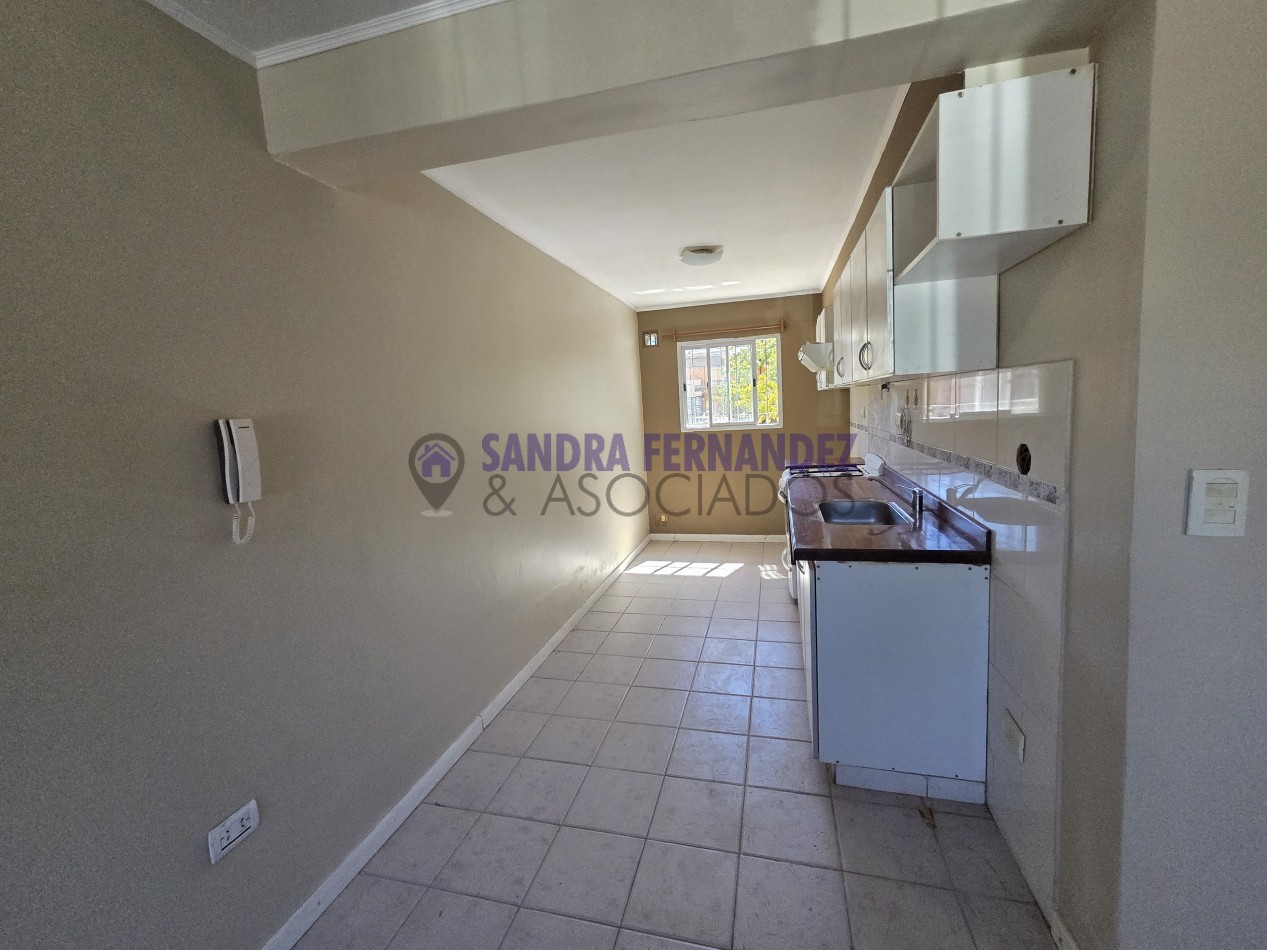 Neuquen, Alquiler, Departamento 1 dormitorio, en Complejo. Barrio Villa Maria