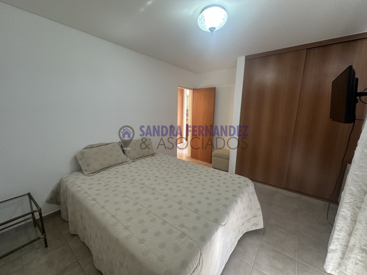 Neuquen. Alquiler. Departamento 2 dormitorios amoblado. Cochera. Barrio Santa Genoveva